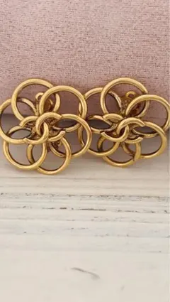 CHANEL フラワーヴィンテージイヤリング