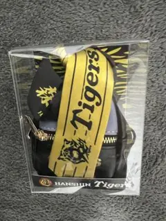 阪神タイガース　スカーフ付きミニリュックチャーム