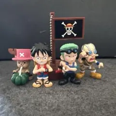 ワンピース　ミニフィギュア 4体セット