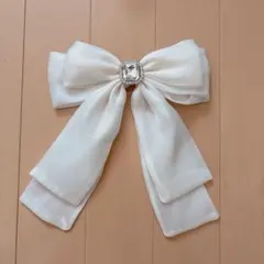 リボンバレッタ ヘアアクセサリー ホワイト ビジュー付き