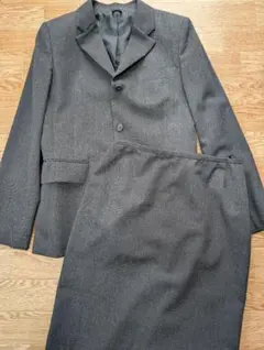 アンタイトル　スーツ　ジャケット　スカート　サイズ違い　グレー