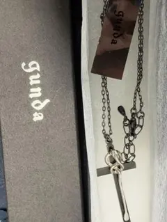 00s archive Gunda ステルスネックレス 十字架 ネックレス 蛇 - メルカリ