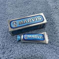 Item thumbnail for item 92b07c0e-489d-4f32-87e3-eeb36495d5e5