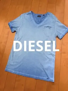 美品　DIESEL VネックTシャツ　グラデーション