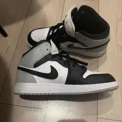 Nike Air Jordan 1 Mid ハイカットスニーカー
