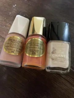 Dior CHANEL ネイルカラー 3本セット　7月末までのサムネイル
