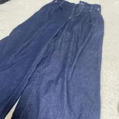 GU ダークブルーワイドデニムパンツ