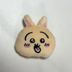 超まじかるちいかわ ノベルティ なかよしぬいぐるみバッジ うさぎ