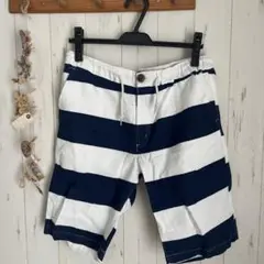 白 ショートパンツ