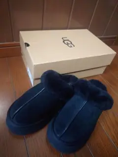 UGG Disquette スウェードスリッポン ブラック
