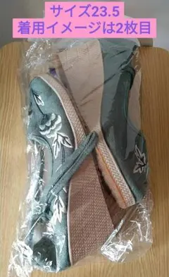 【新品未使用】中華風 花柄刺繍 ストラップ付きチャイナシューズ 23.5cm