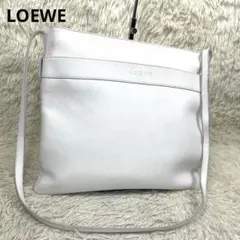 LOEWE ロエベ　ショルダーバッグ　ロゴ押し　レザー　斜め掛け　ホワイト