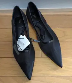 未使用タグ付き☆ZARA☆ メッシュ フラットシューズ ブラックのサムネイル