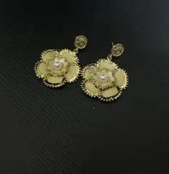 ヴィンテージピアス ロゴ cc