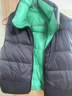 zara リバーシブルダウンベスト ブラック×グリーン