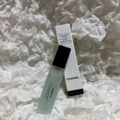 CHANEL イドゥラ　ビューティ　マイクロ　リップ　セラム