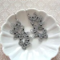 タティングレース モチーフピアスF つる草 シルバー✕ブルー