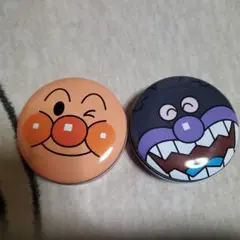 アンパンマン　バイキンマン　丸缶