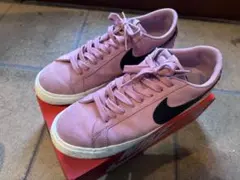 Item thumbnail for item f4f9aeb2-b63d-46f2-9c4a-6cb9714ed8ff