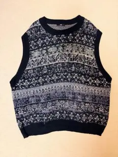 ノースリーブニットベスト 黒とグレー