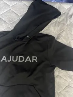 AJUDAR ブラック パーカー