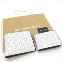 [MICHAEL KORS] 日本未発売 マイケルコース 2つ折り財布 ケース付