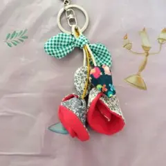 ハンドメイド 花形キーホルダー