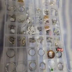 まとめ売りイヤリングとリングのセット