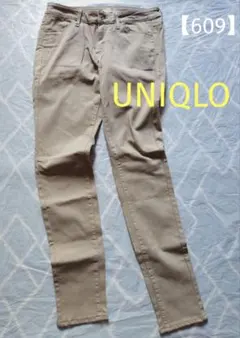 【UNIQLO】ベージュ カジュアルパンツ　デニム　パンツ