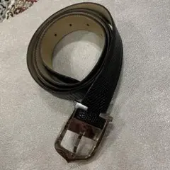 未使用級 PRADA レザー ベルト CINTURE 85cm バックル ロゴ - メルカリ