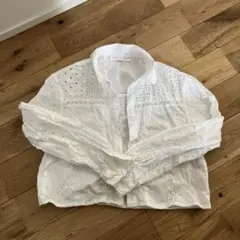 ZARA 刺繍入りホワイトシャツ 140cm