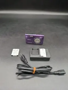 良品　Nikon COOLPIX S3100 シャンパンシルバー　箱　説明書付き Nikonデジタルカメラ COOLPIX S3100