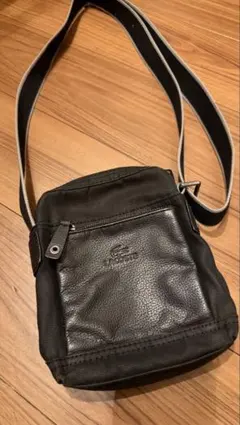 LACOSTE ショルダーバッグ ブラック