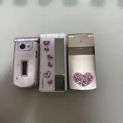携帯電話本体 3台セット　ドコモのサムネイル