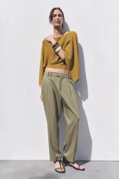 ZARA カーキ タック入り カジュアルパンツ　XSサイズ