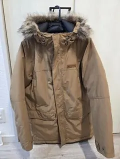【美品】Columbia ファー付きダウンジャケット