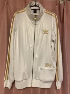 アディダス　オリジナルス　上下　ホワイト　ゴールド