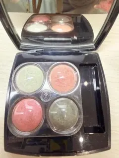 CHANELレキャトルオンブル クアドゥラアイシャドウ86【値下げしました】