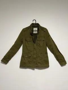 アバクロンビー&フィッチ　薄手のジャケット