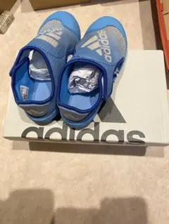 adidas キッズ サンダル ブルー 18cm