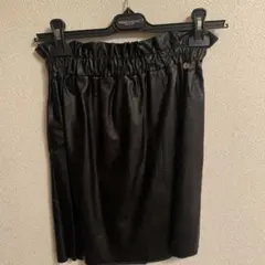 リナシメントのエコレザーウエストゴム台形スカート　Ｓ