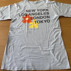 stussy tシャツ花柄ロゴのサムネイル