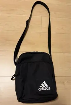 adidas ブラック ショルダーバッグ