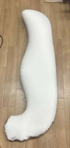 値下げ　MOGU 抱き枕 ホワイト　（カバー無）のサムネイル