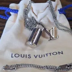 LOUIS VUITTON　モノグラムエクリプスコリエ チャームズ　ピルケースのサムネイル