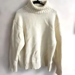 タートルネックセーター