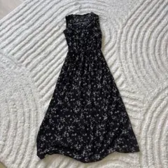 【新品】花柄ノースリーブロングワンピース