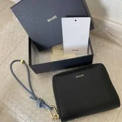 【美品】BEAURE ブラック 二つ折り財布