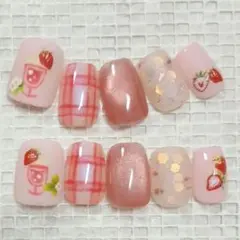 いちごネイル ストロベリーピンク レトロポップ クリームソーダ ベリーショート