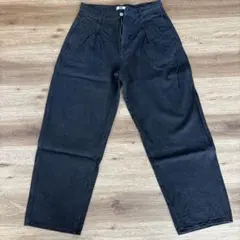 UNIQLO U ウィメンズブラック タックワイドデニムパンツ　28インチ